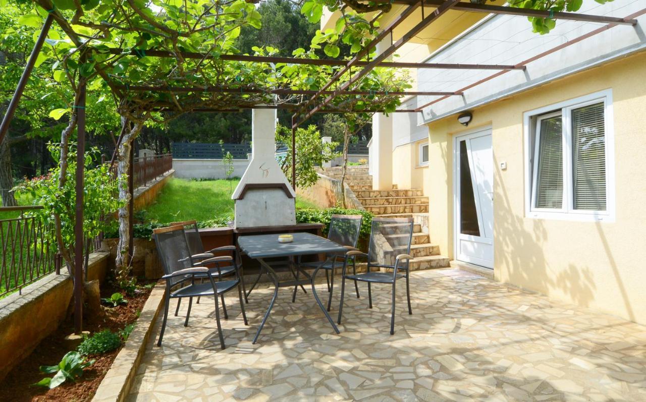 Apartment Mir Pula Exterior foto